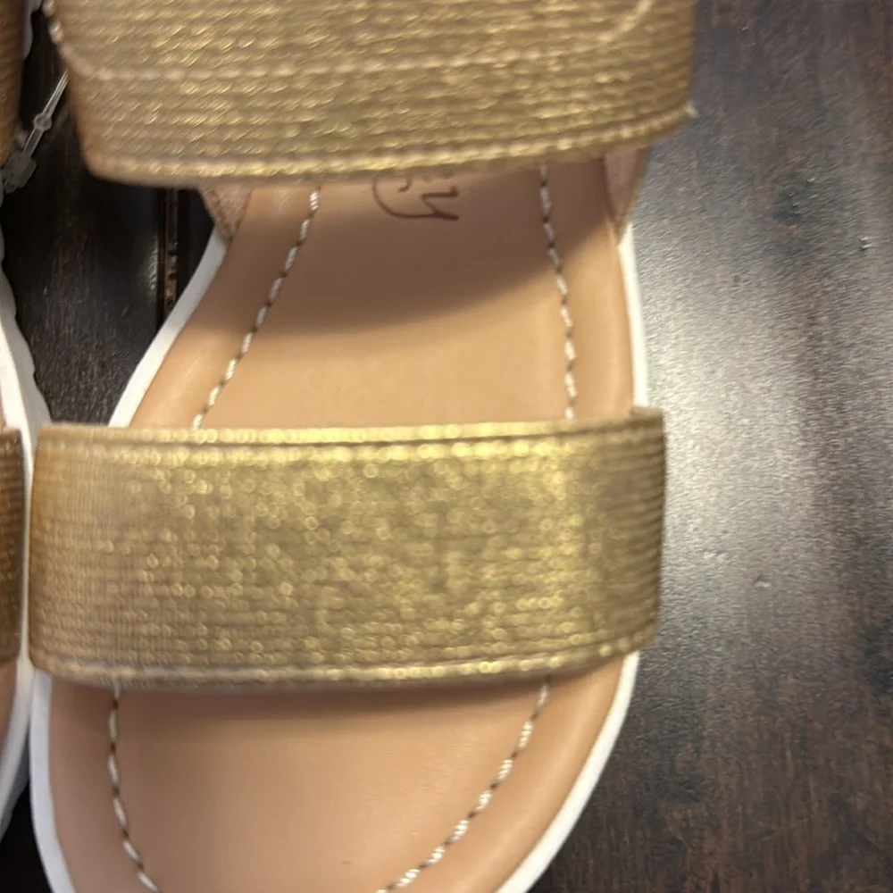NWOT Cynthia Rowley Gold Kids Sandals!